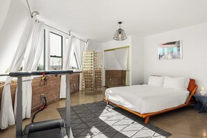 3 dormitoris, escriptori, planxa i posts de planxar i wifi gratuïta 