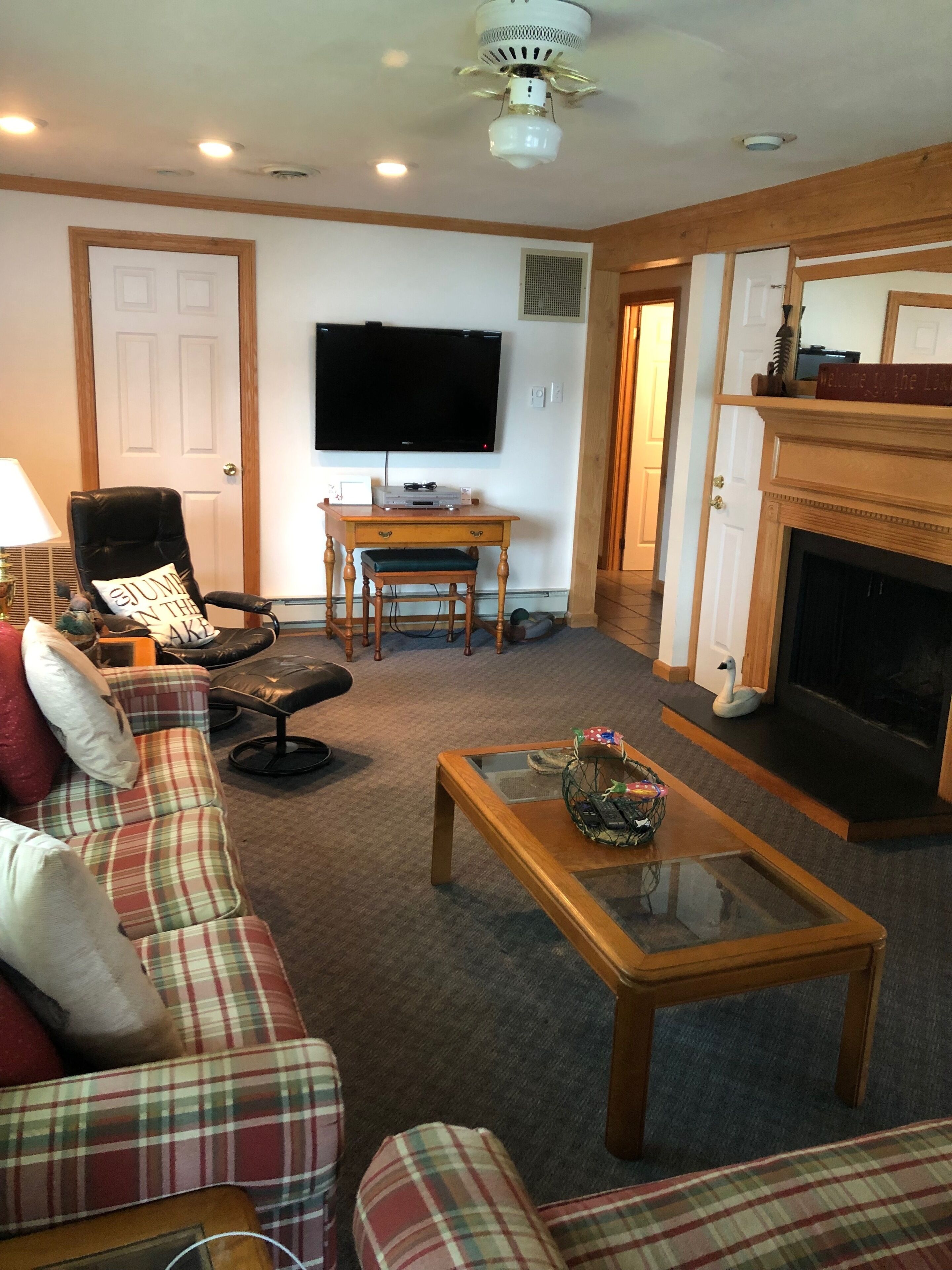 LAKE FRONT: EAST SIDE KEUKA LAKE for BEAUTIFUL SUNSET