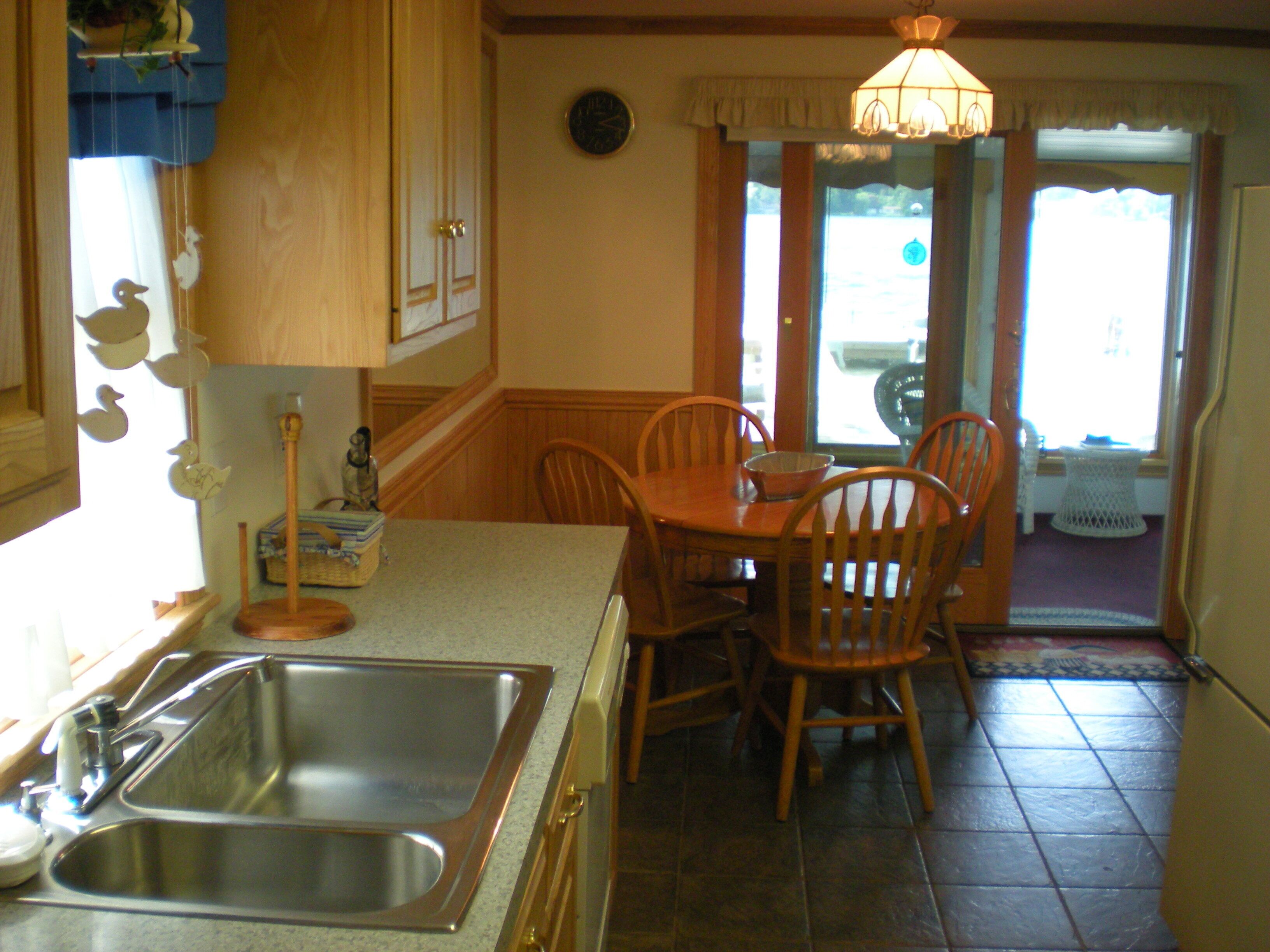 LAKE FRONT: EAST SIDE KEUKA LAKE for BEAUTIFUL SUNSET