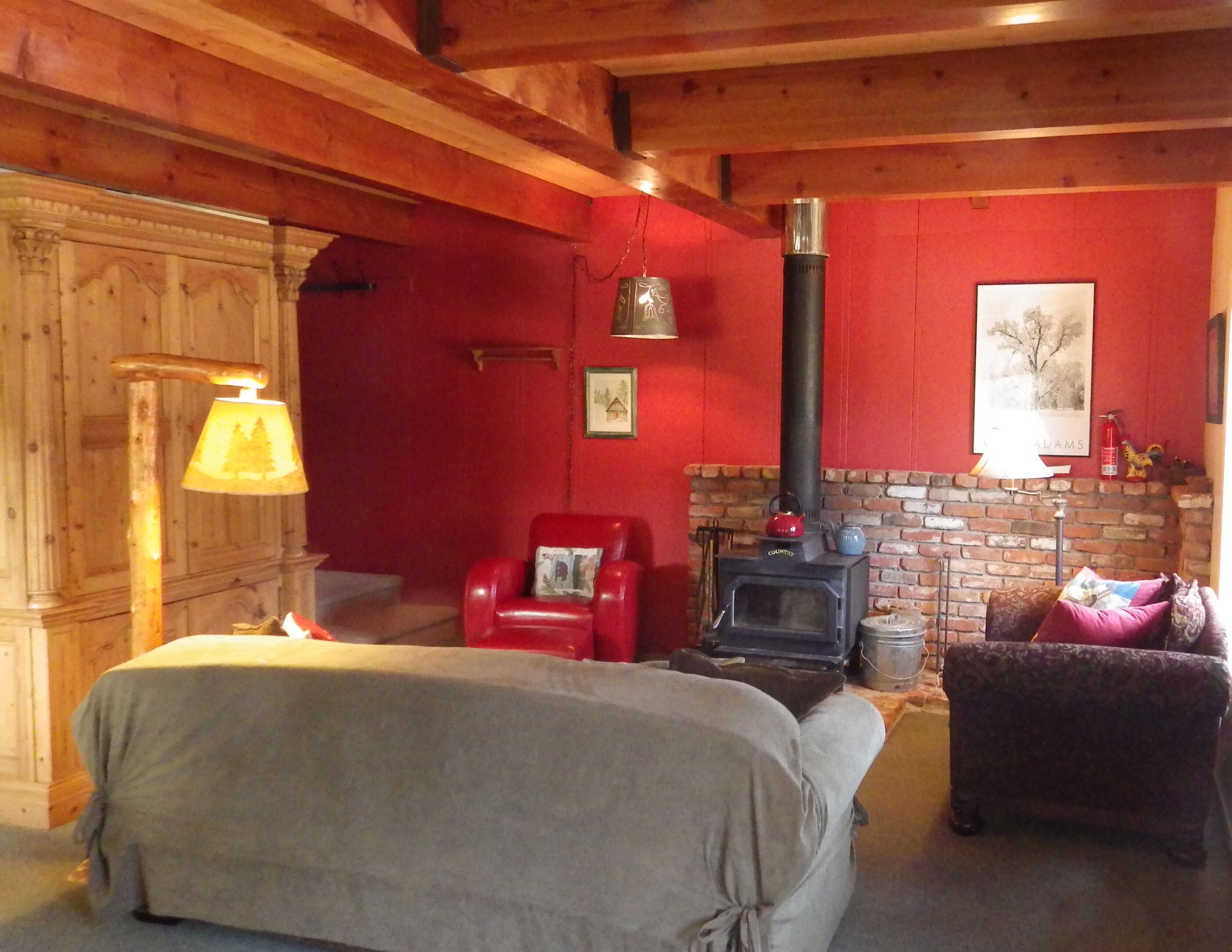 Just Across From Serene Lakes. 5A-Chalet. Enjoy The Peace And Comfort!