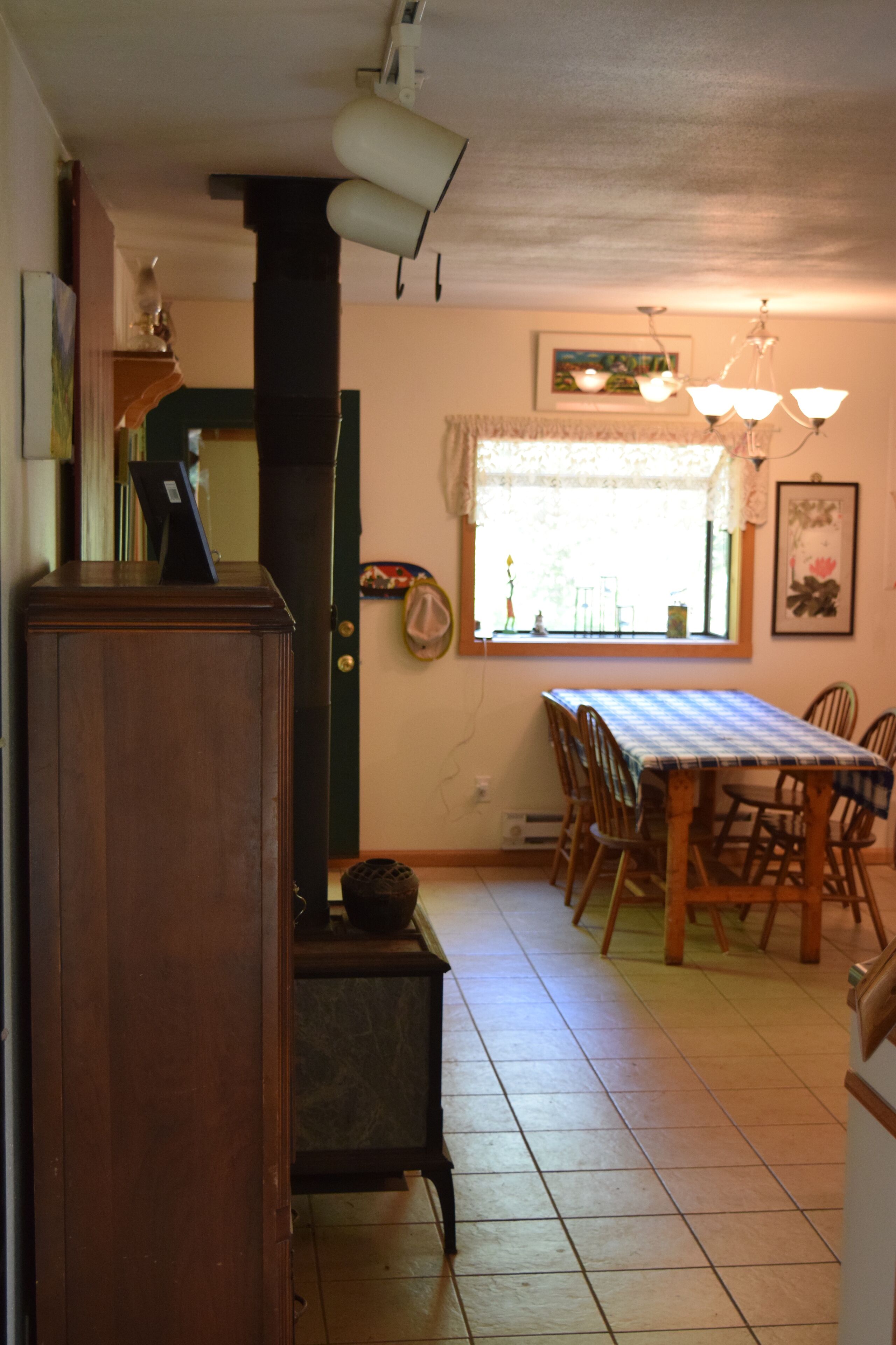 Secluded, Peaceful Cabin on 24 acres, creek, close-in (Mosier) - Pet Friendly!