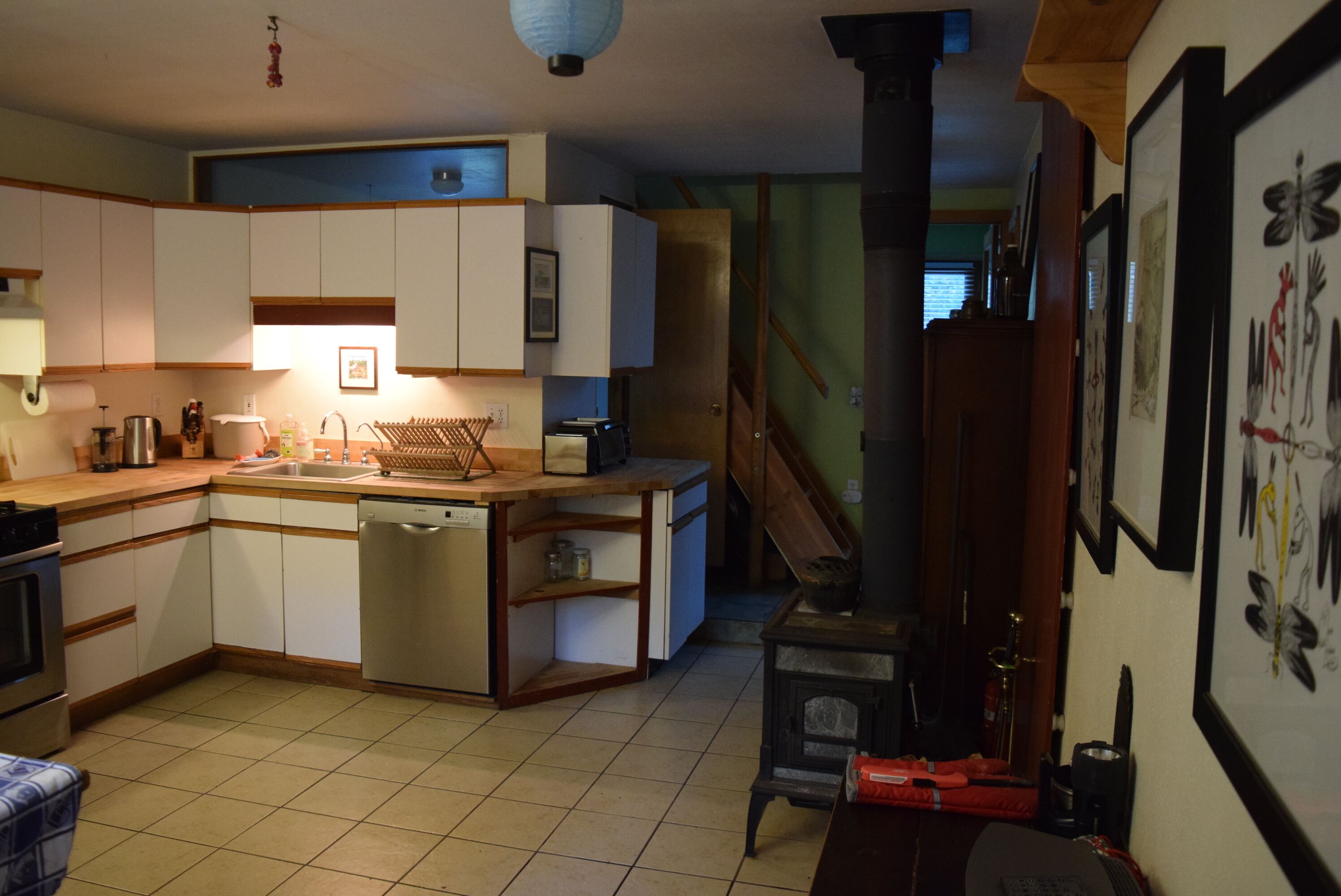 Secluded, Peaceful Cabin on 24 acres, creek, close-in (Mosier) - Pet Friendly!