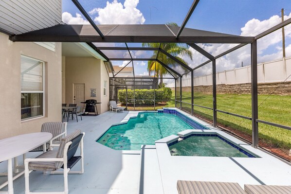 Outdoor pool, a heated pool