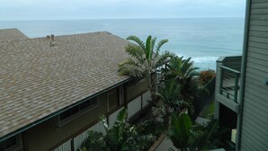 Unclassified image, 2 of 32, button - Oceanfront Retreat In Heart Of Encinitas! (Encinitas)