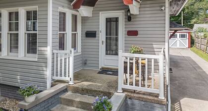 Walk to ND and Eddy Street, ProCleaned * Comfy * Updated