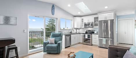 Smart TV, fireplace, DVD player, books