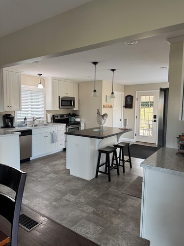 Cozy Cape Stay Near Millersville University