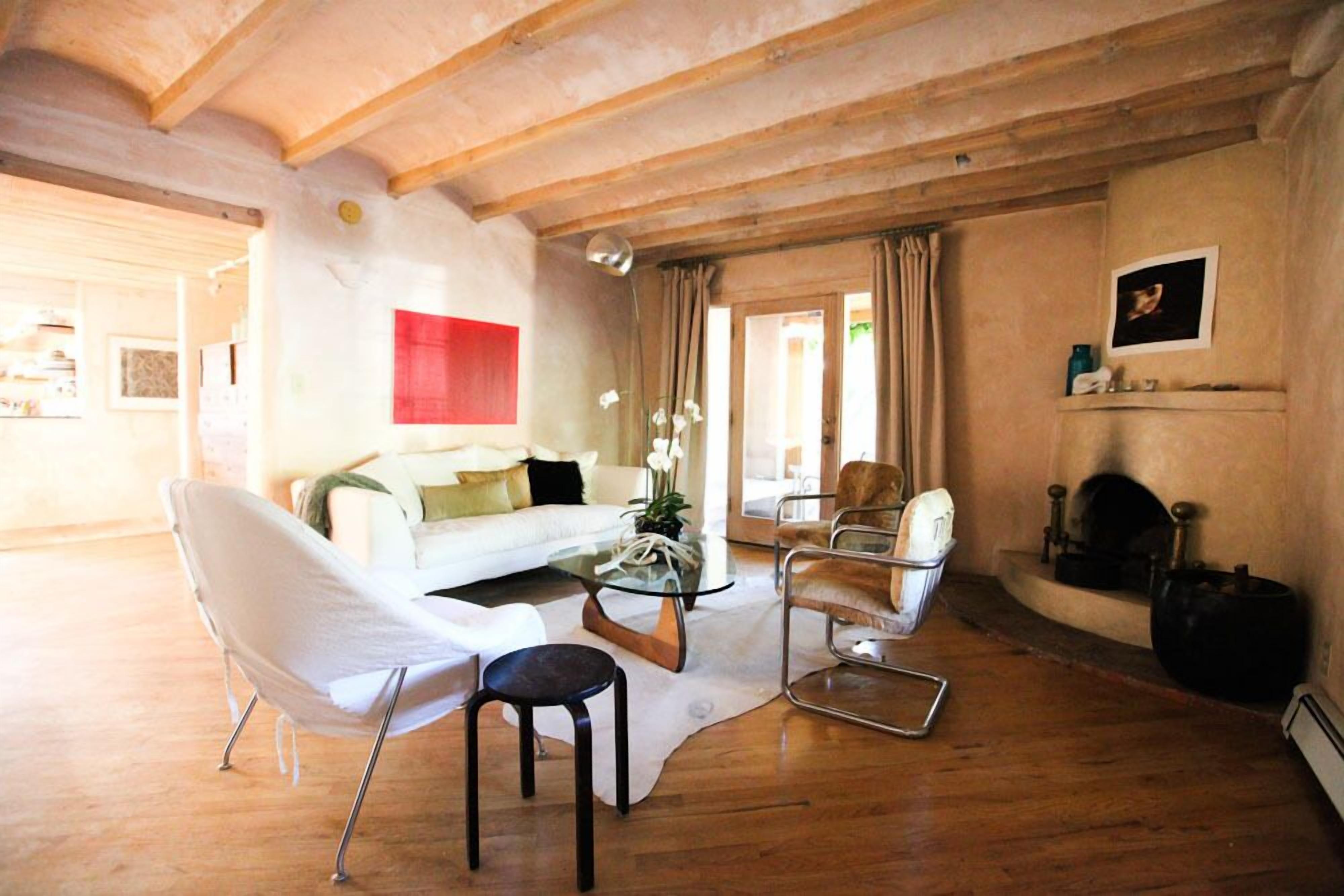 Romantic Pied-à-Terre