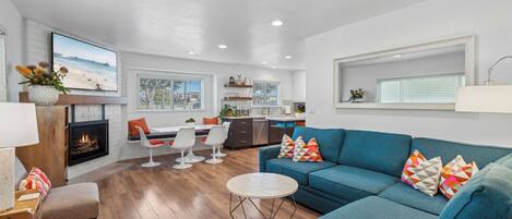 Smart TV, lareira, videogames, DVD player