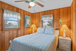 4 bedrooms, free WiFi, bed sheets - Oceanfront Bella Beach Box - Dog Friendly w/ Hot Tub and Direct Beach Access (Avon)