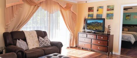 2 bedrooms, iron/ironing board, WiFi, bed sheets