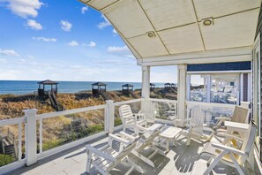Terrace/patio - 5460- Virginia Dare, Luxury oceanfront rental in Nags Head | Sleeps 16! (Nags Head)