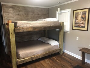 4 habitaciones, wifi gratis y ropa de cama 