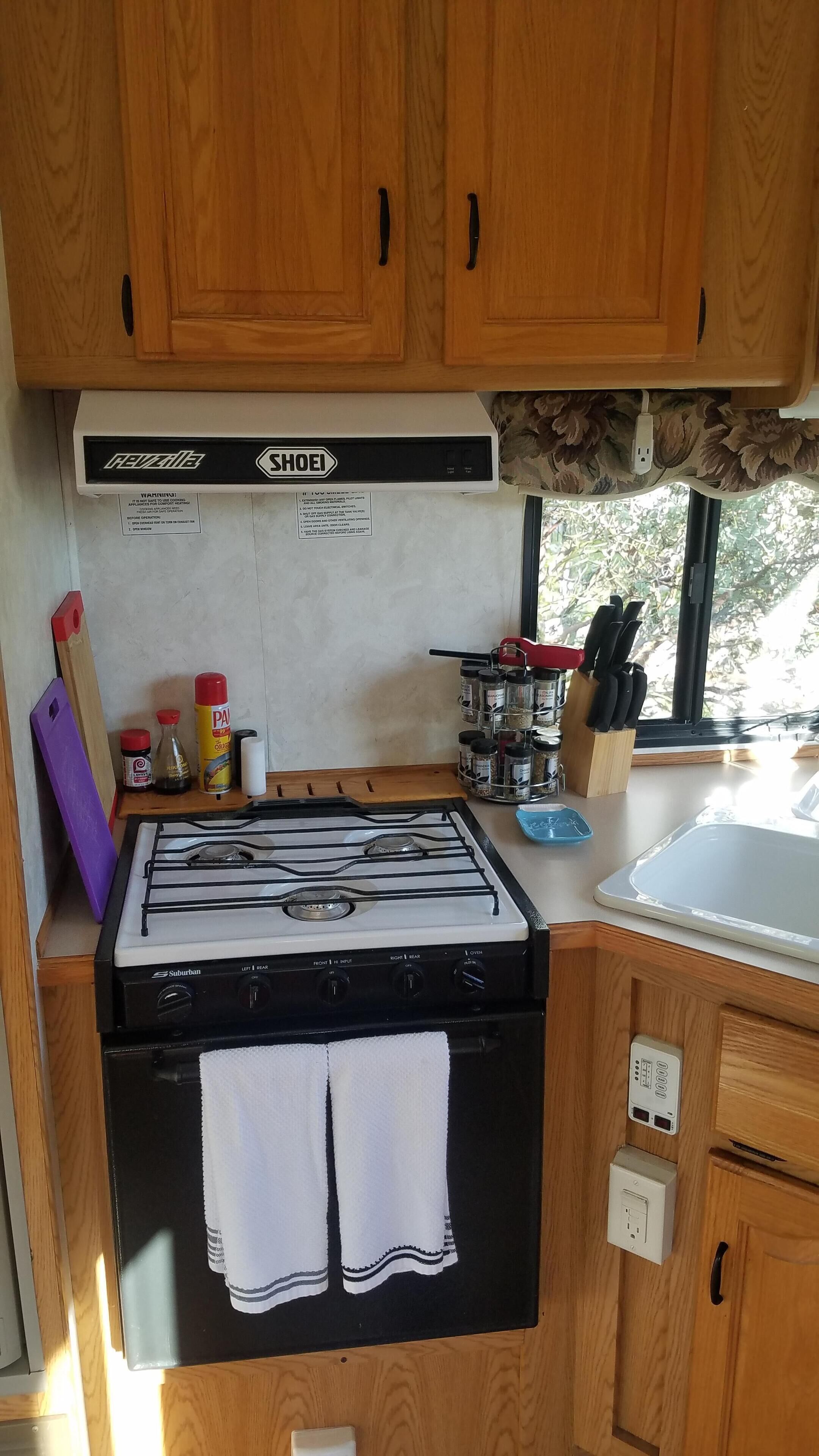 Private Riverview Getaway /w Hot Tub