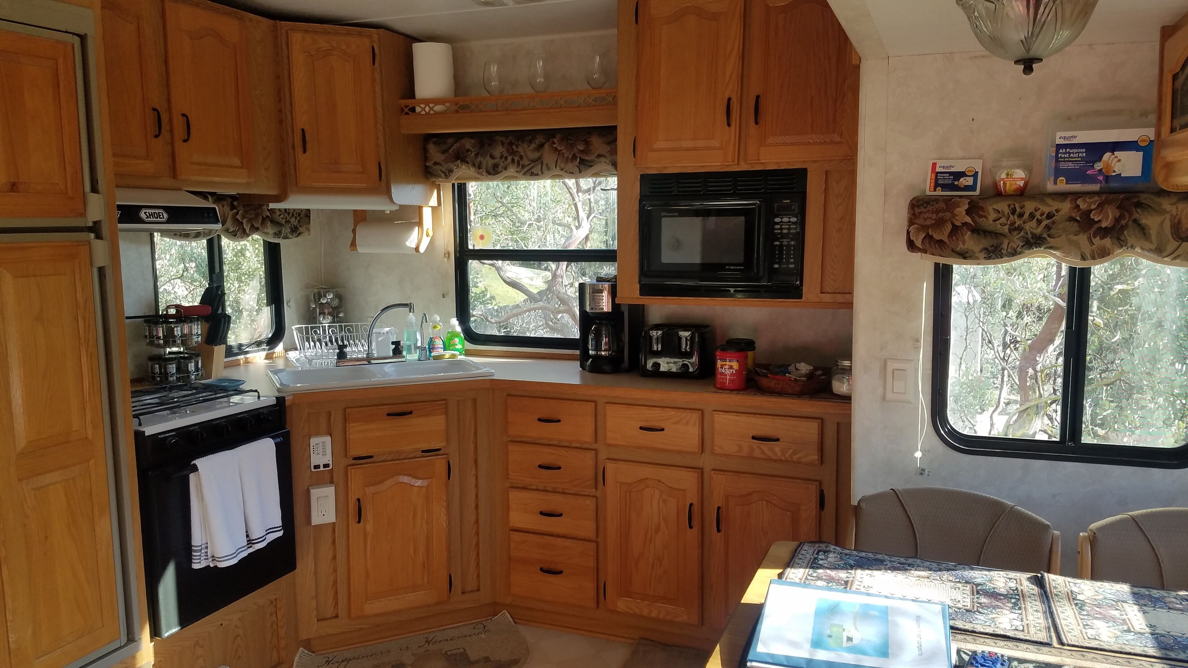 Private Riverview Getaway /w Hot Tub