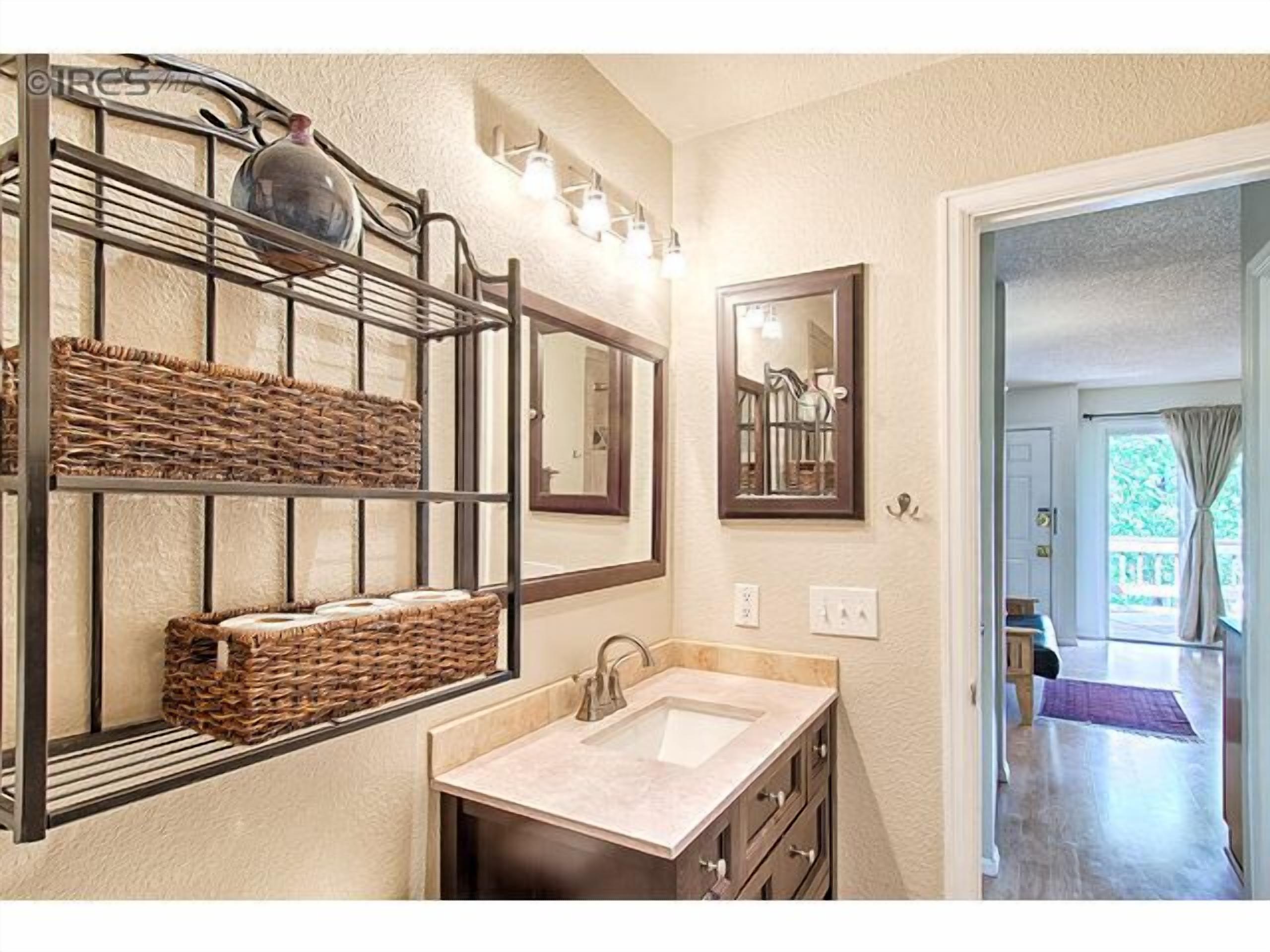 Charming Downtown Boulder Condo - Only 2 Blocks From Pearl Street