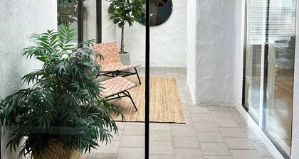 Modern, South Facing, 2000+sq ft, 2 Bedroom, 2.5 Bath Condo