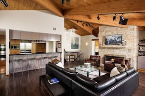 TV, fireplace, stereo - New!! Beautifully Renovated 5 Bedroom, 5.5 Bath Heart of Snowmass Village Home (Snowmass Village)