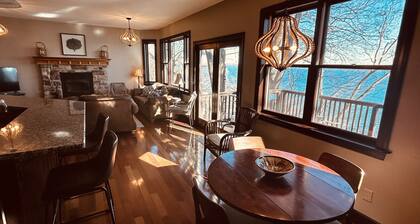 Gehobene Cayuga Lakefront - schöner Zugang zum Wasser - bei Wine Trial