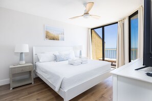 4 bedrooms, iron/ironing board, internet, bed sheets - Stay @ Folly Dream on Folly Beach (Folly Beach)