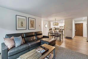 TV, fireplace, DVD player, stereo