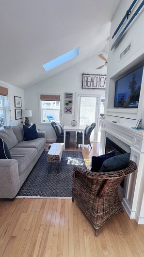 Smart-TV, peis og stereoanlegg