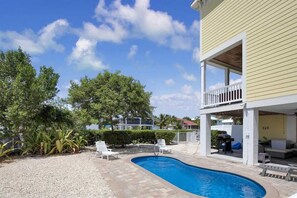 Pool - Yellowfin Fun!  4-Bedroom, 3-Bath, Pool & Dockage (Marathon)