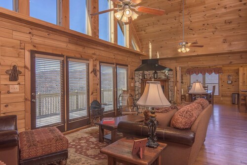 Hawk Haven: 5 mh, 4 BA-mökki Black Mountainissa, vuodepaikkoja 10