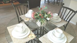 Dining - NEW CARPETS 4 BR 3BA POOL SP[A GAME ROOM FREE WIFI AND LOW RATES GATE COMMUNITY! (Kissimmee)