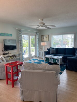 Smart TV, DVD player