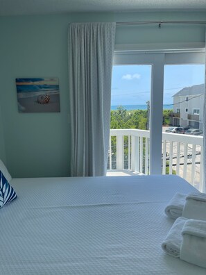 3 dormitorios, tabla de planchar con plancha, wifi gratis y ropa de cama