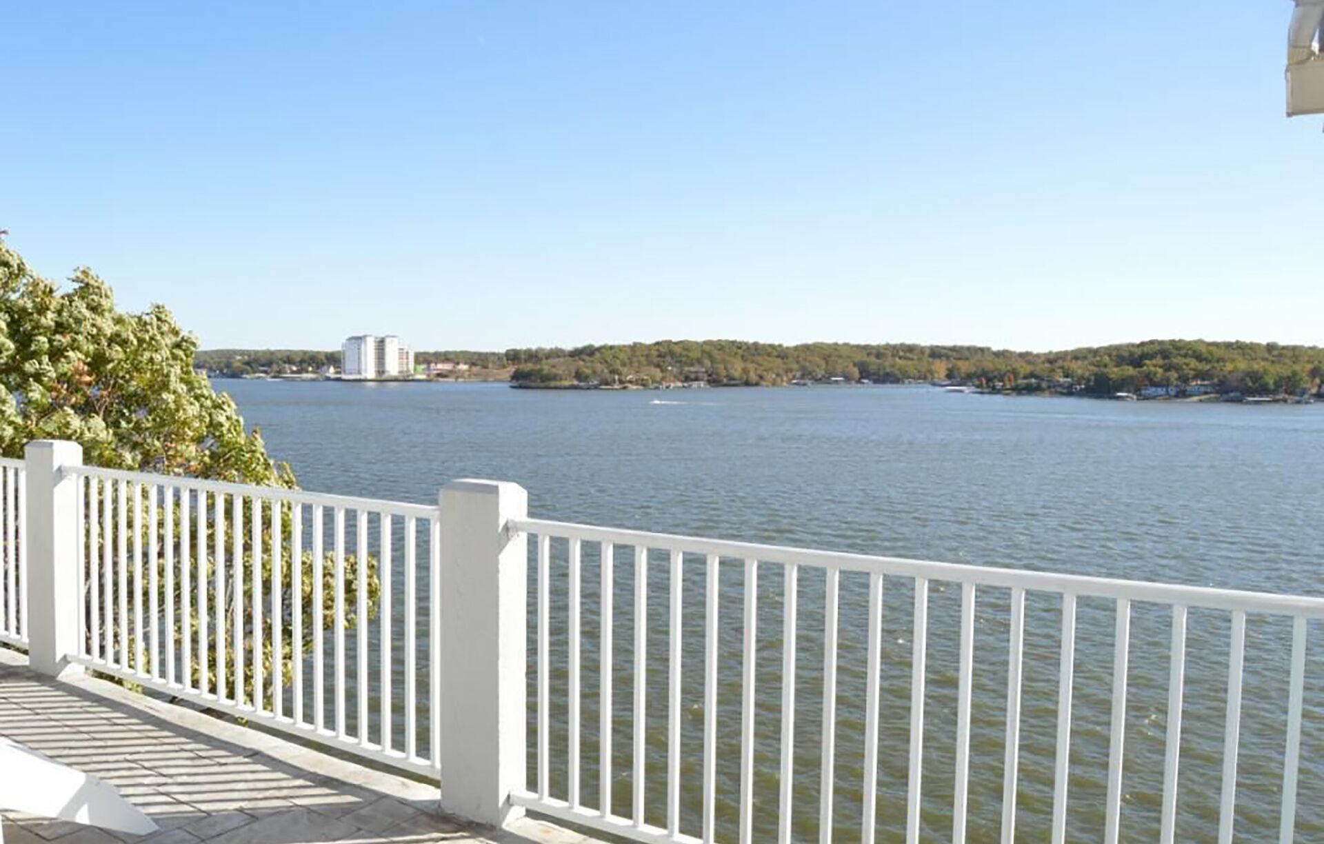 Spacious Penthouse, Spectacular Main Channel View, Village of Four Seasons