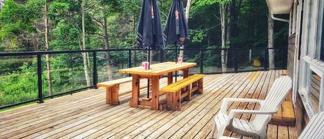 تناول الطعام بالخارج