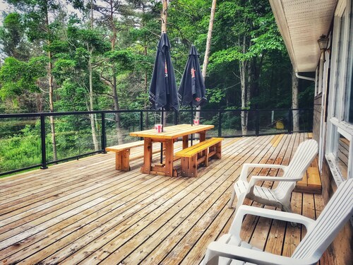 Private Muskoka cottage on 5 acres with 300 ft of waterfront 