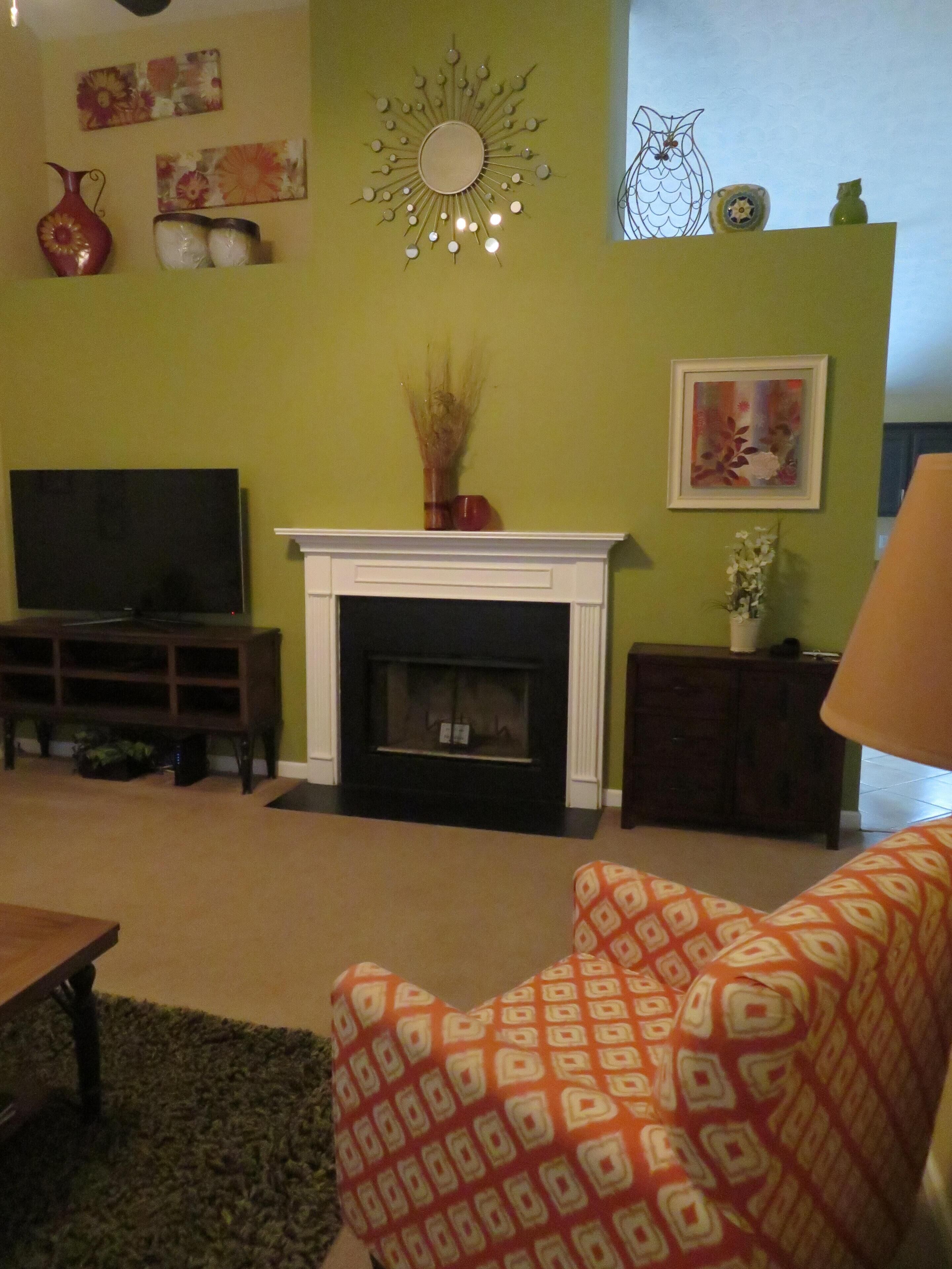 Close to Downtown Nashville & Old Hickory Lake. Subdivision pool.