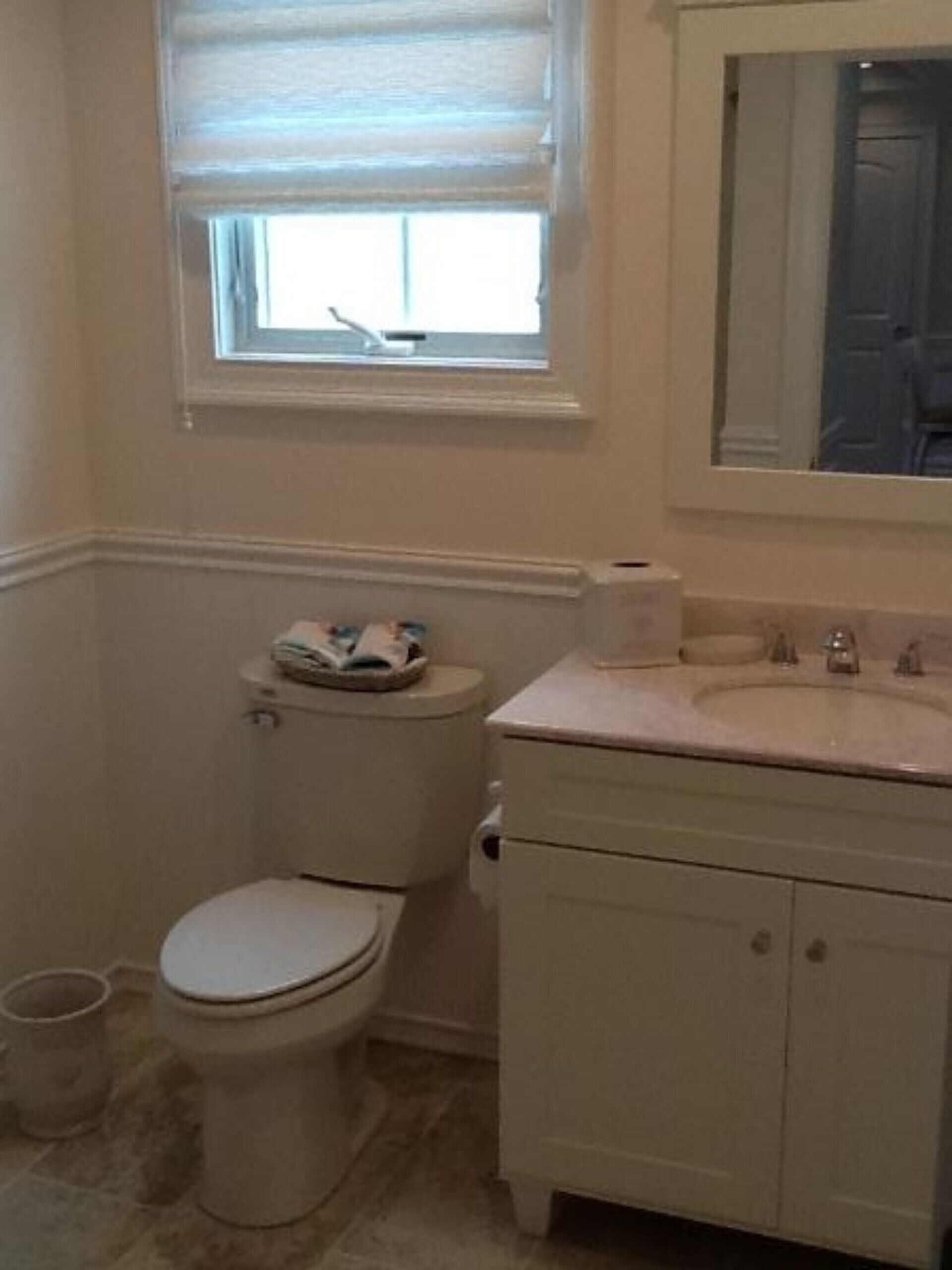 UPSCALE Deck House! Labor day weekend special 2400 sep 02-05 ! RR#22-065