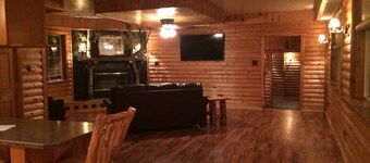 Country Cabin In The Heart Of Amish Country In Scenic Valley Near Canton, MN