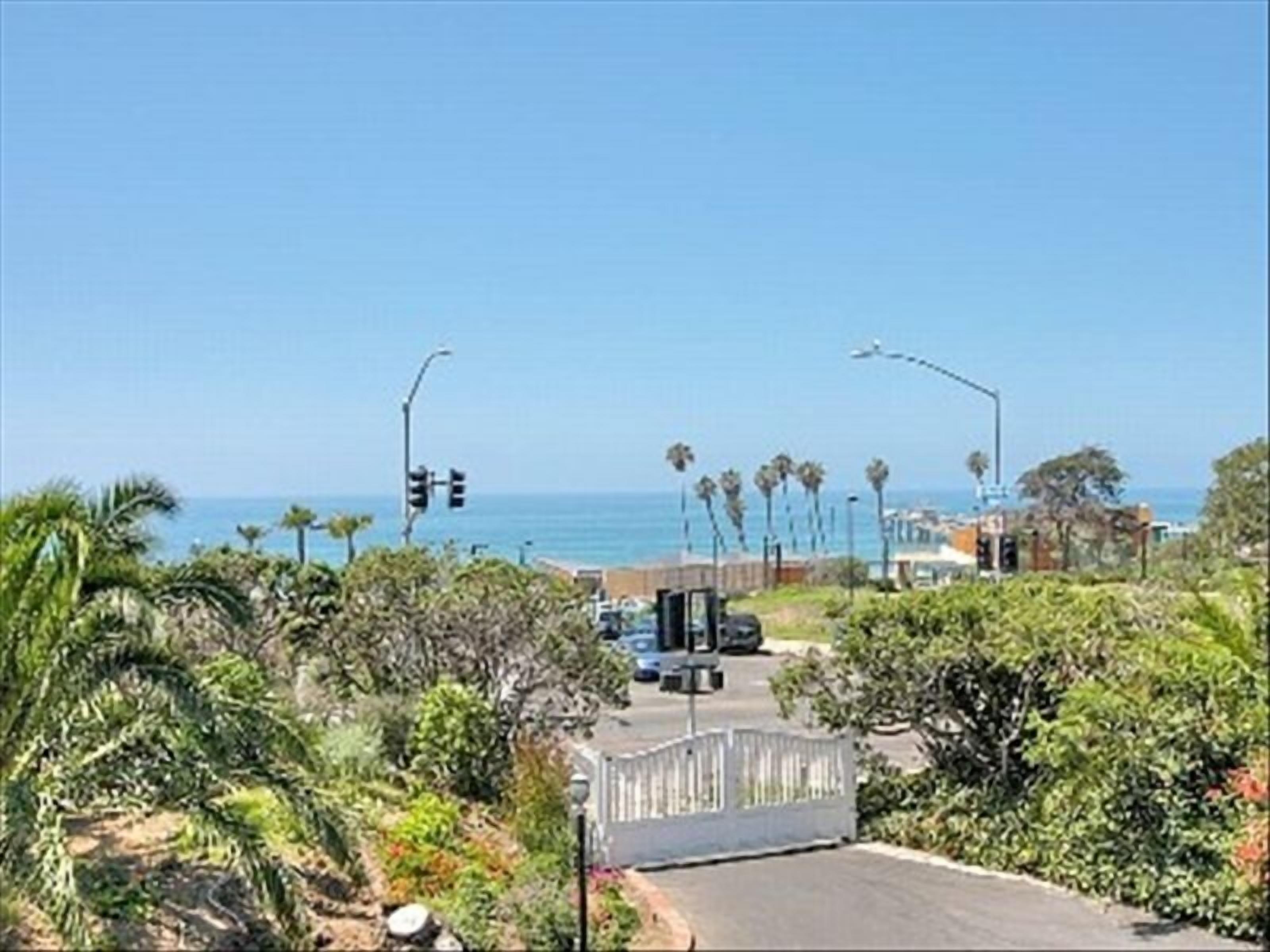 Charming La Jolla Shores Beach Cottage - Steps to Beach