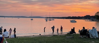 Sweet September Savings- Charlevoix & Petoskey - Boyne MTN 3 bdrm+loft& 2 bath