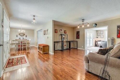 Where Music City Meets Nature 
Permit #201512950