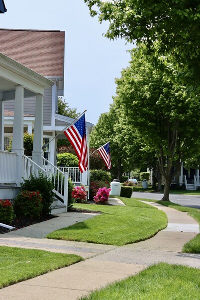 Private Salt-Water Pool-Close to Ocean!Kayaks provided-Crabbing Dock-sleeps 14+