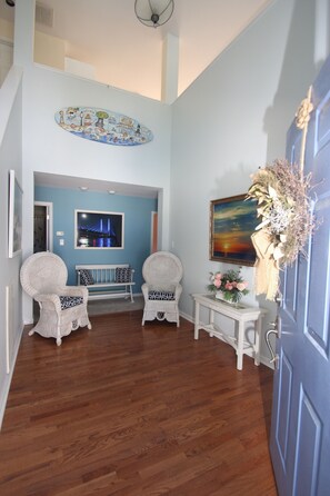 Interior - Private Salt-Water Pool-Close to Ocean!Kayaks provided-Crabbing Dock-sleeps 14+ (Bethany Beach)