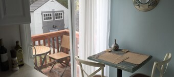 2 BR / 1 Bath East Sac Guest House Near Downtown & Midtown