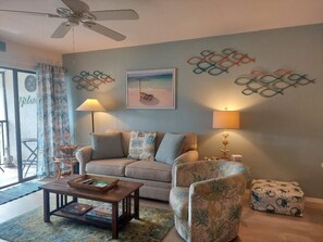 Smart TV, reproductor de DVD, libros y videoteca 