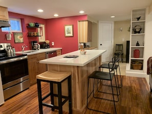 Coffee/tea maker, fridge, microwave, oven