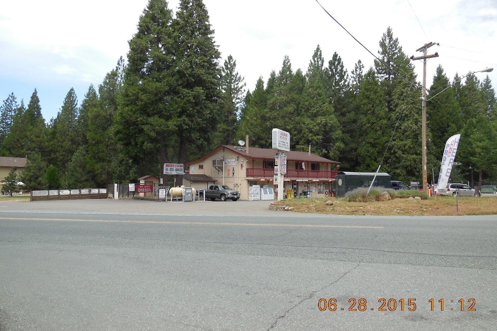 Close to Hwy, Stores and Restaurants in the Rural Pioneer Area - Near Kirkwood