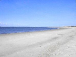 Beach - Exclusive Elegance on Tybee Island -Ocean view! (Tybee Island)