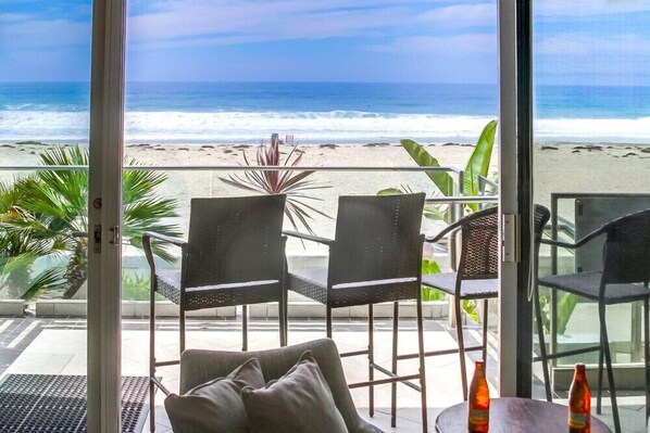 Interior - Ocean Front * 2 Level Corner Unit * Exclusive Water View Deck (San Diego)