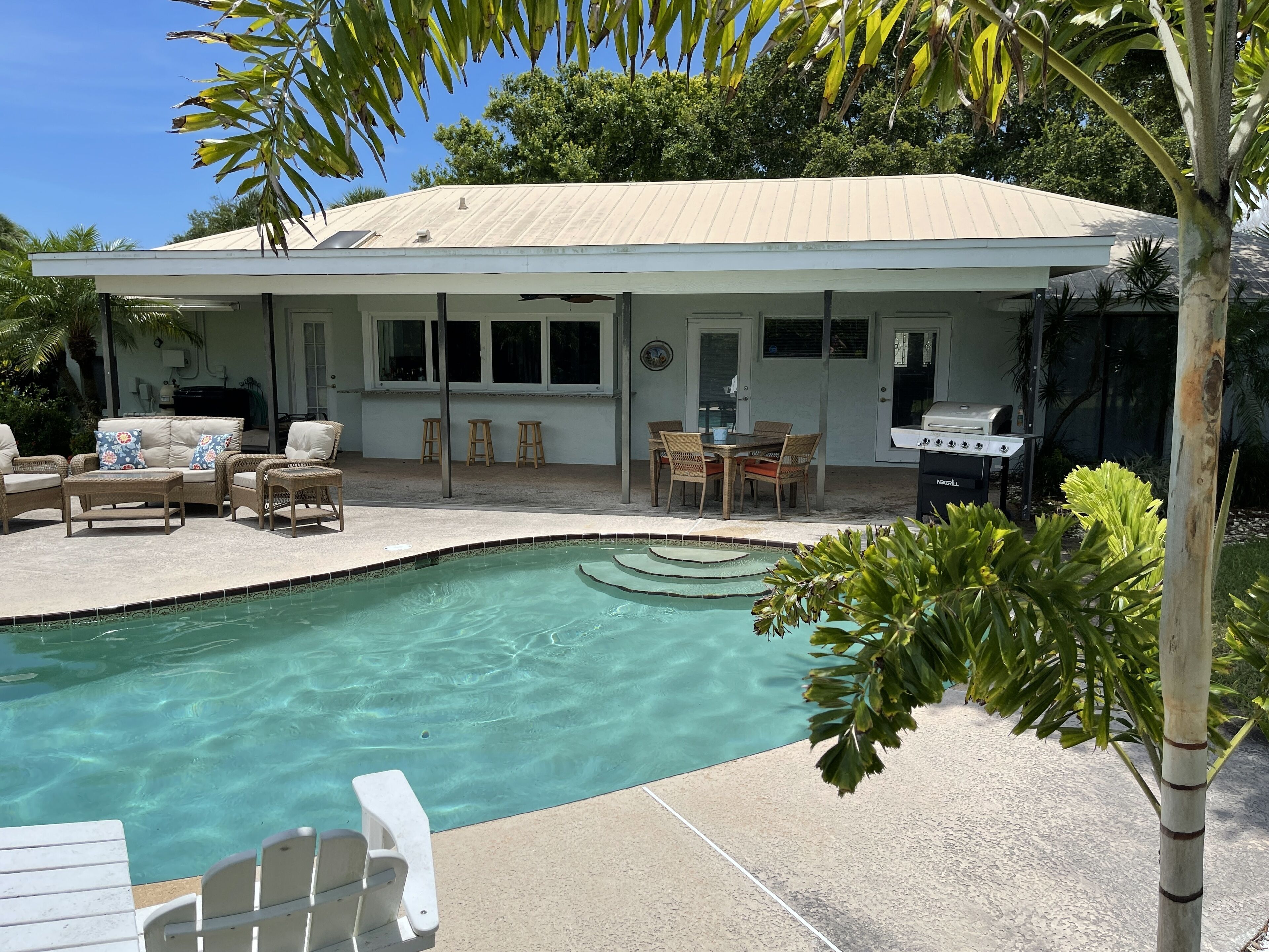 Luxury Private Vacation Pool Home - Bike To The Beach Or Bring Your Boat!