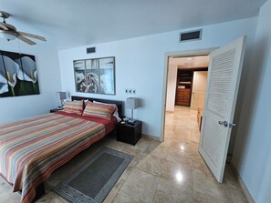 2 bedrooms, iron/ironing board, internet, bed sheets - The Cliff At Cupecoy Beach HEAVEN!!! (Cupecoy)